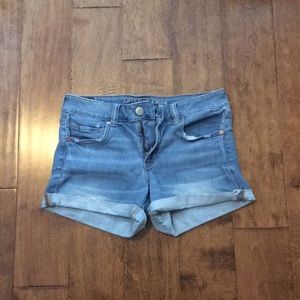 Cuffed light wash shorts